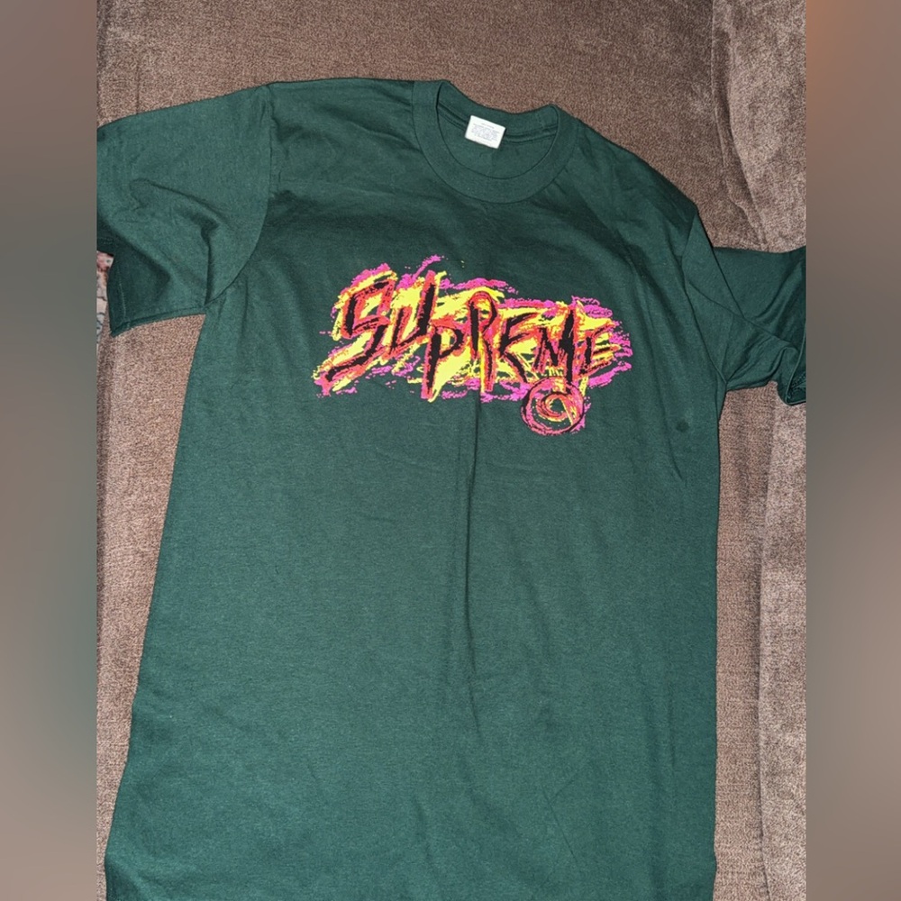 Supreme T-shirt (rare) new in bag - Picture 2 of 4